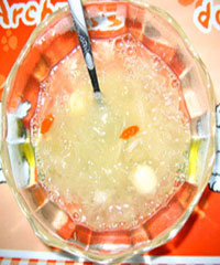 �y���������