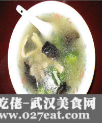 蘑菇木耳西蘭花腐竹湯的做法 蘑菇木耳西蘭花腐竹湯的做法