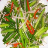 豆芽炒蒜苗的做法 豆芽炒蒜苗的做法