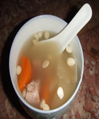 杏仁蘿卜豬肺湯的做法 杏仁蘿卜豬肺湯的做法