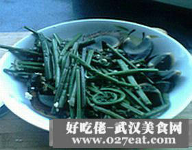 蕨菜拌皮蛋的做法 蕨菜拌皮蛋的做法