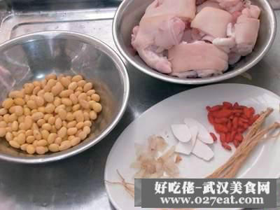 豬手煲黃豆的做法 豬手煲黃豆的做法