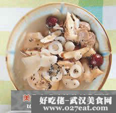 山藥雄蹄豐胸湯的做法 山藥雄蹄豐胸湯的做法