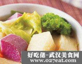 洋蔥椰菜紅蘿卜土豆湯的做法 洋蔥椰菜紅蘿卜土豆湯的做法