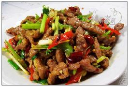 芹菜炒牛肉的做法 芹菜炒牛肉的做法