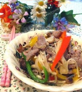 牛肉金針菇菜椒絲的做法 牛肉金針菇菜椒絲的做法