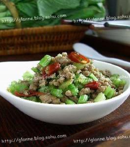 ���۳�ţ�������