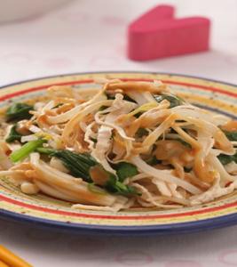 拌金針菇雞絲的做法 拌金針菇雞絲的做法