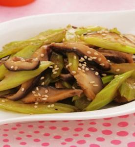 芝香蠔油芹菜的做法 芝香蠔油芹菜的做法