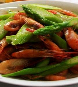 蘆筍炒河蝦的做法 蘆筍炒河蝦的做法