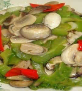 三菇炒苦瓜的做法 三菇炒苦瓜的做法