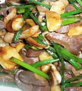 韭菜花炒雞胗的做法 韭菜花炒雞胗的做法