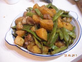 豬肉扁豆?fàn)F土豆的做法 豬肉扁豆?fàn)F土豆的做法