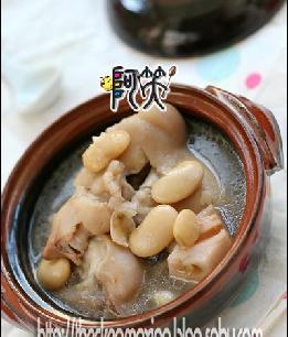 蕓豆蓮藕豬蹄湯的做法 蕓豆蓮藕豬蹄湯的做法