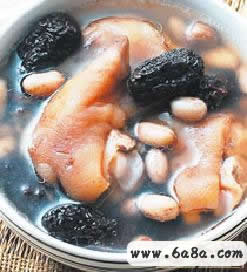 花生黑棗燉豬手的做法 花生黑棗燉豬手的做法