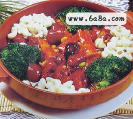 特色酒窩燉豬尾的做法 特色酒窩燉豬尾的做法