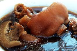 豬蹄肉骨茶的做法 豬蹄肉骨茶的做法