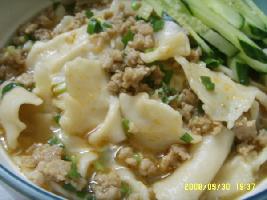 蔥香豬肉面片的做法 蔥香豬肉面片的做法