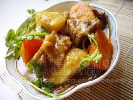 牛腩土豆煲的做法 牛腩土豆煲的做法