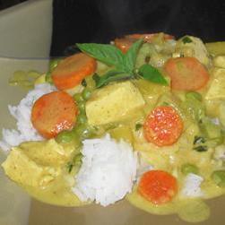 泰國(guó)咖喱菠蘿雞的做法 泰國(guó)咖喱菠蘿雞的做法