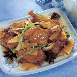 韭蔥扒鴨的做法 韭蔥扒鴨的做法