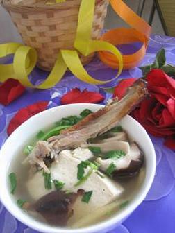 鴨架豆腐湯的做法 鴨架豆腐湯的做法