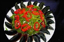 燒辣椒拌皮蛋的做法 燒辣椒拌皮蛋的做法