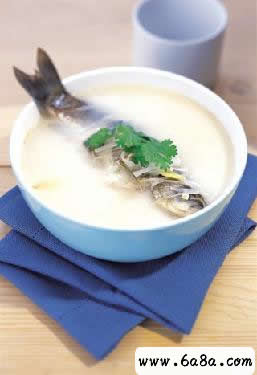 蘿卜絲燉鯽魚的做法 蘿卜絲燉鯽魚的做法