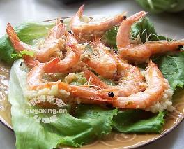 創(chuàng)新的蒜蓉蒸蝦的做法 創(chuàng)新的蒜蓉蒸蝦的做法