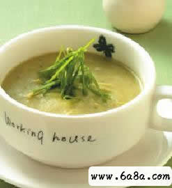 青蒜馬鈴薯濃湯的做法 青蒜馬鈴薯濃湯的做法