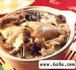 白菜燉全雞的做法 白菜燉全雞的做法