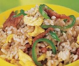 青椒牛肉炒飯的做法 青椒牛肉炒飯的做法