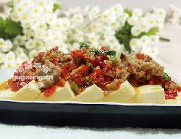 剁椒肉末蒸豆腐的做法 剁椒肉末蒸豆腐的做法