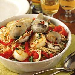 甜椒雙鮮拌細(xì)面的做法 甜椒雙鮮拌細(xì)面的做法