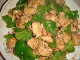 青椒雞丁的做法 青椒雞丁的做法