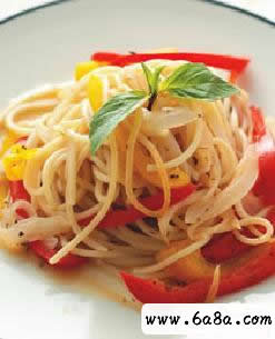 蒜味甜椒義大利面的做法 蒜味甜椒義大利面的做法