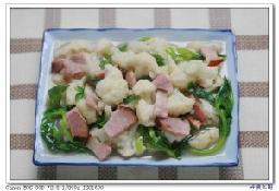 臘肉燒花菜的做法 臘肉燒花菜的做法