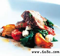 洋蔥蕃茄炭烤牛肉的做法 洋蔥蕃茄炭烤牛肉的做法