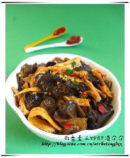 �~(y��)��������������