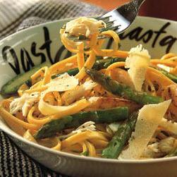 蟹肉蘆筍寬面的做法 蟹肉蘆筍寬面的做法