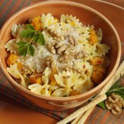 加州核桃南瓜意面的做法 加州核桃南瓜意面的做法