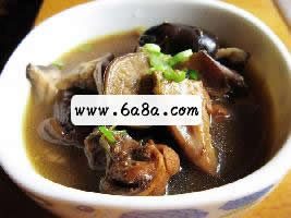 吃點肉喝點湯—黃芪香菇雞煲的做法 吃點肉喝點湯—黃芪香菇雞煲的做法