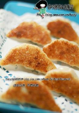 鮮肉香菇鍋貼的做法 鮮肉香菇鍋貼的做法