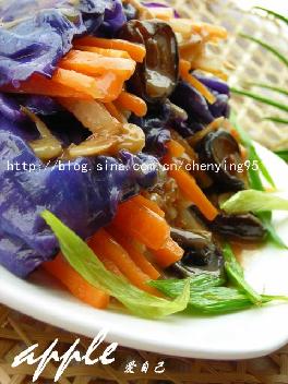 蒜香紫甘藍(lán)雙絲卷的做法 蒜香紫甘藍(lán)雙絲卷的做法