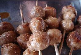 串烤雞肉丸子的做法 串烤雞肉丸子的做法