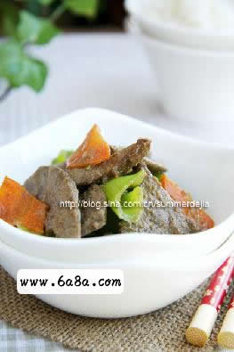 尖椒胡蘿卜炒豬肝的做法 尖椒胡蘿卜炒豬肝的做法