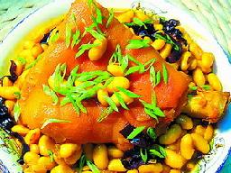 咖喱黃豆燉豬蹄的做法 咖喱黃豆燉豬蹄的做法