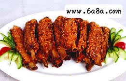 香酥金沙鹵排骨的做法 香酥金沙鹵排骨的做法