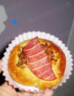 早餐肉松火腿面包卷的做法 早餐肉松火腿面包卷的做法