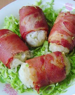 叢林爪印之培根飯團(tuán)的做法 叢林爪印之培根飯團(tuán)的做法